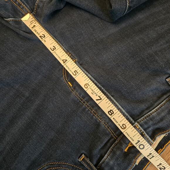 Levi's Women's 311 Shaping Skinny Jeans Dark Wash Size 32 - Picture 6 of 11